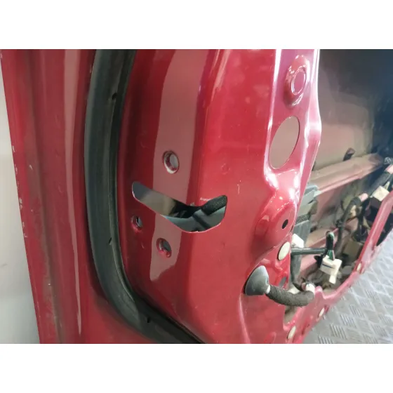 Puerta Delantera Izquierda para Mazda 3 Lim. (Bl)