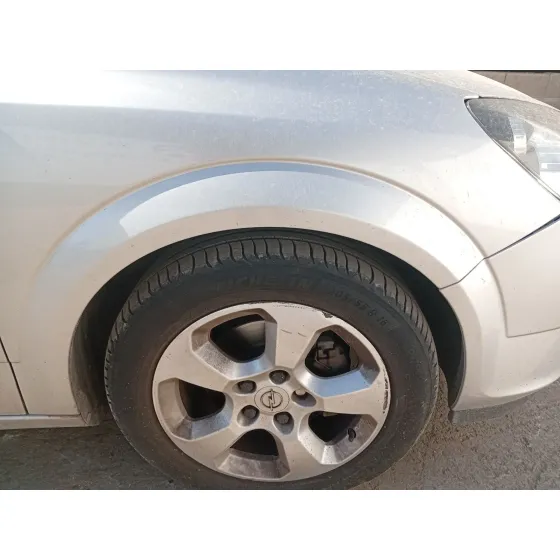 Paso De Rueda Delantero Derecho para Opel Astra H (A04)