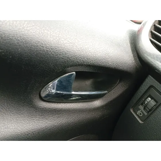 Maneta Interior Delantera Izquierda para Peugeot 207/207+ (Wa_, Wc_)