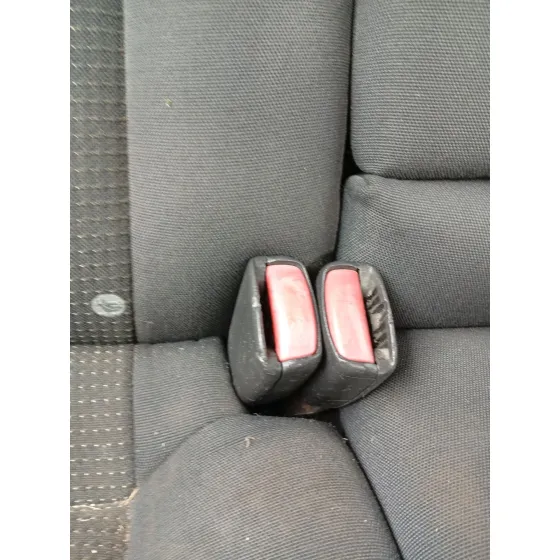 Enganche Cinturon Trasero Derecho para Saab 9-5 Station Wagon (Ys3E)
