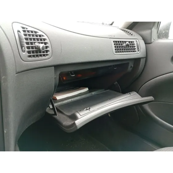 Guantera para Saab 9-5 Station Wagon (Ys3E)