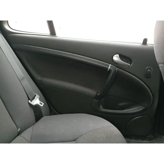 Guarnecido Puerta Trasera Izquierda para Saab 9-5 Station Wagon (Ys3E)