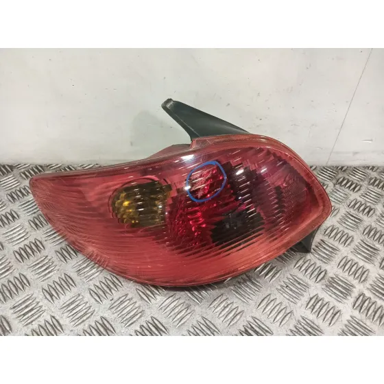 Piloto Trasero Izquierdo para Peugeot 206 Hatchback (2A/C)