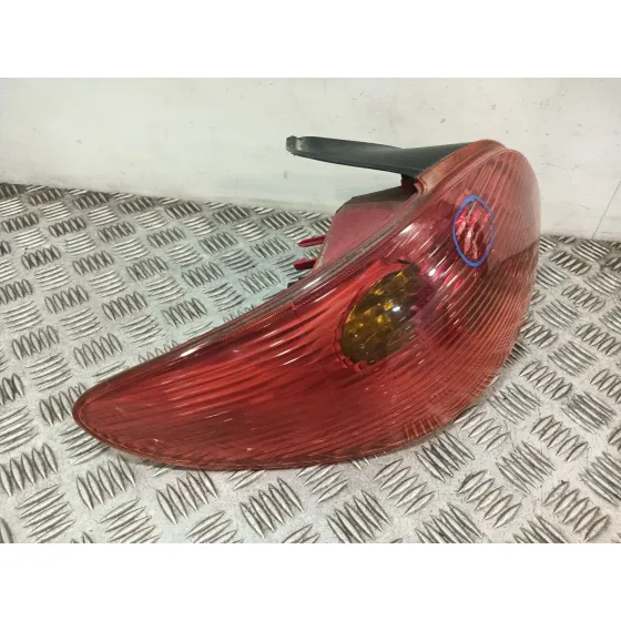 Piloto Trasero Izquierdo para Peugeot 206 Hatchback (2A/C)
