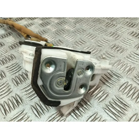Cerradura Puerta Trasera Izquierda para Mazda 3 Lim. (Bl)