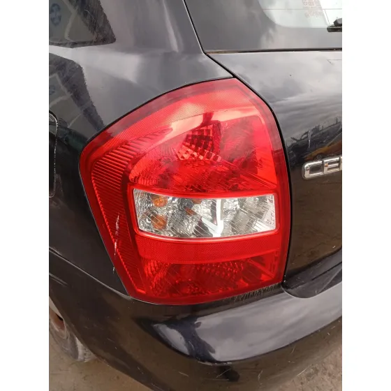 Piloto Trasero Izquierdo para Kia Cerato I Hatchback (Ld)
