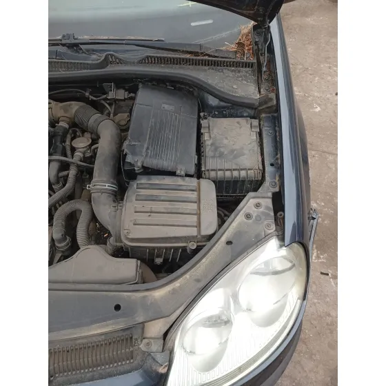 Caja Reles / Fusibles para Volkswagen Golf V (1K1)
