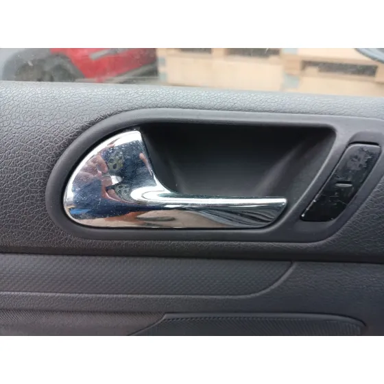 Maneta Interior Delantera Izquierda para Volkswagen Golf V (1K1)