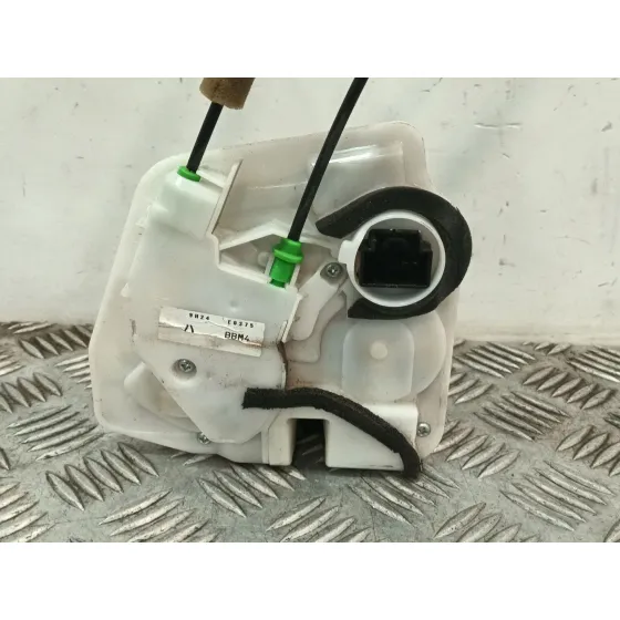 Cerradura Puerta Delantera Derecha para Mazda 3 Lim. (Bl)