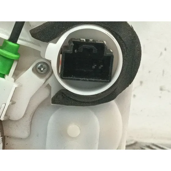 Cerradura Puerta Delantera Derecha para Mazda 3 Lim. (Bl)