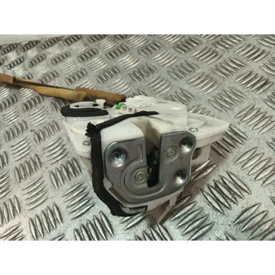 Cerradura Puerta Delantera Izquierda para Mazda 3 Lim. (Bl)