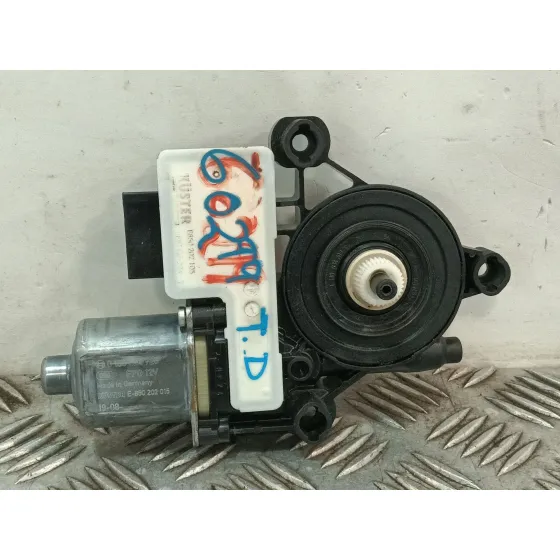Motor Elevalunas Trasero Derecho para Skoda Fabia Iii (Nj3)