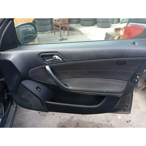 Elevalunas Delantero Derecho para Mercedes-Benz Clase C (W203)