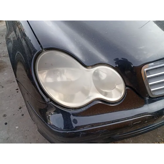 Faro Derecho para Mercedes-Benz Clase C (W203)