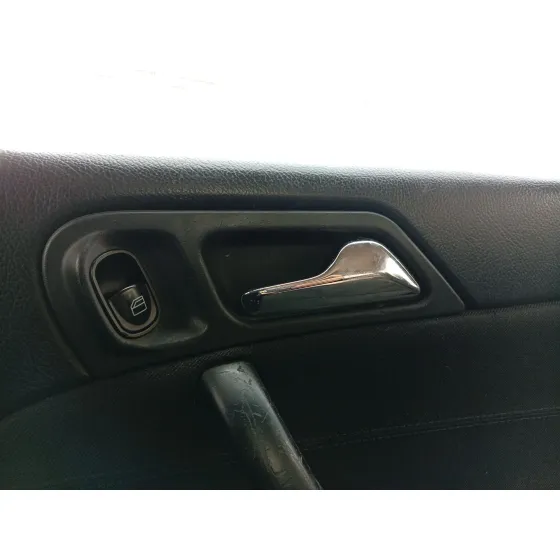 Maneta Interior Trasera Derecha para Mercedes-Benz Clase C (W203)