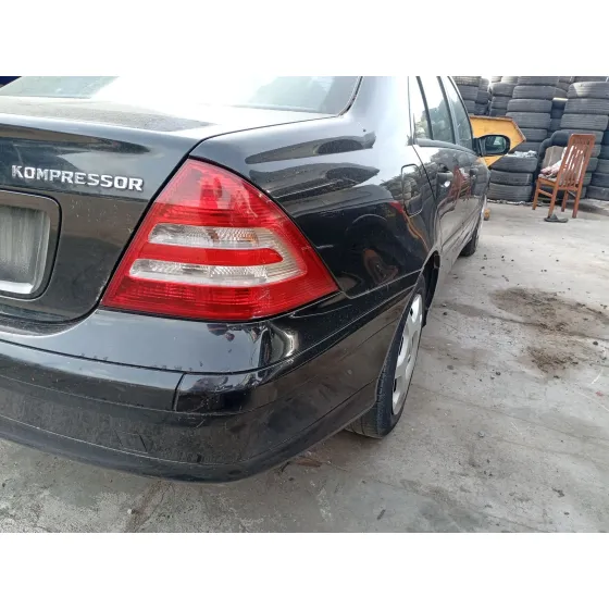 Paragolpes Trasero para Mercedes-Benz Clase C (W203)