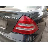 Piloto Trasero Derecho para Mercedes-Benz Clase C (W203)