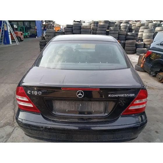 Porton Trasero para Mercedes-Benz Clase C (W203)