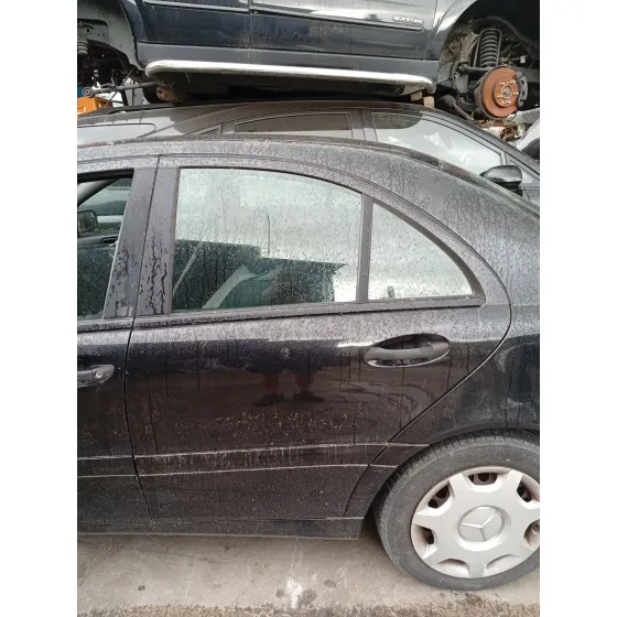 Puerta Trasera Izquierda para Mercedes-Benz Clase C (W203)