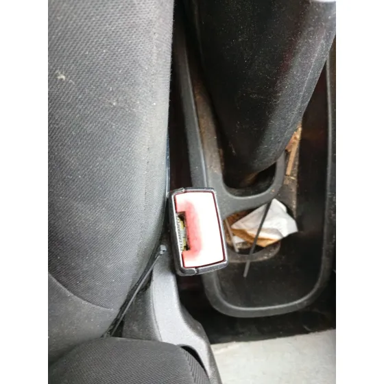 Enganche Cinturon Delantero Izquierdo para Fiat Fiorino Furgoneta/Monovolumen (225_)