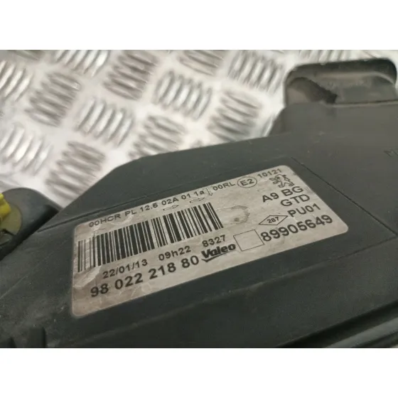 Faro Izquierdo para Peugeot 208 I (Ca_, Cc_)
