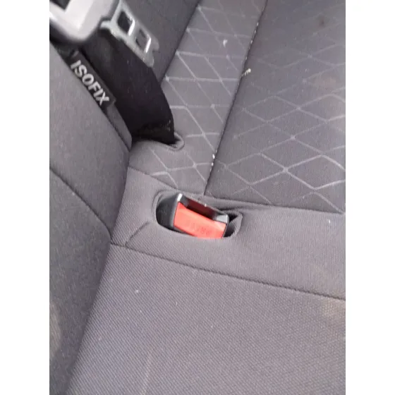 Enganche Cinturon Trasero Izquierdo para Kia Rio Iii (Ub)
