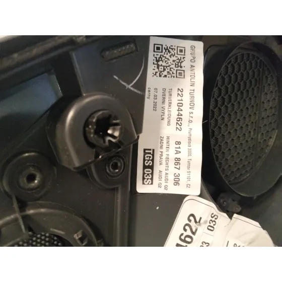 Guarnecido Puerta Trasera Derecha para Audi Q2 (Gab, Gag)