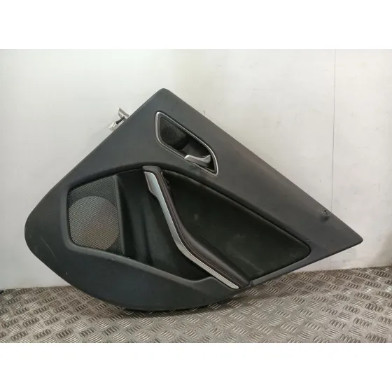 Guarnecido Puerta Trasera Derecha para Mercedes-Benz Clase A (W176)