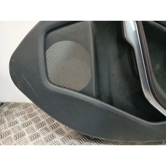 Guarnecido Puerta Trasera Derecha para Mercedes-Benz Clase A (W176)