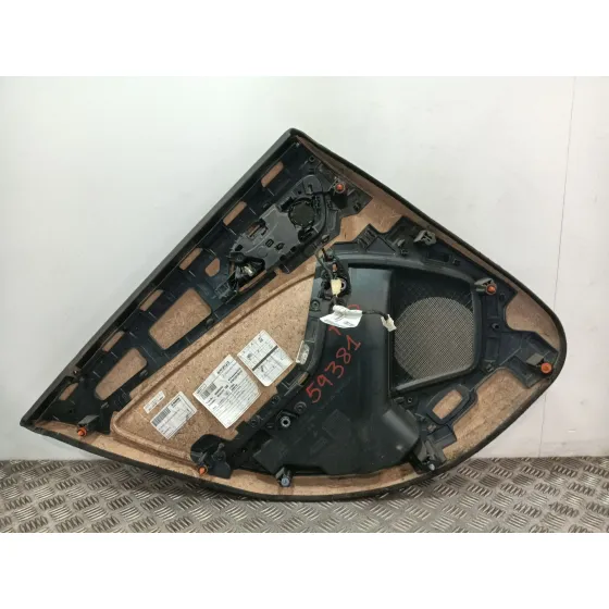 Guarnecido Puerta Trasera Derecha para Mercedes-Benz Clase A (W176)