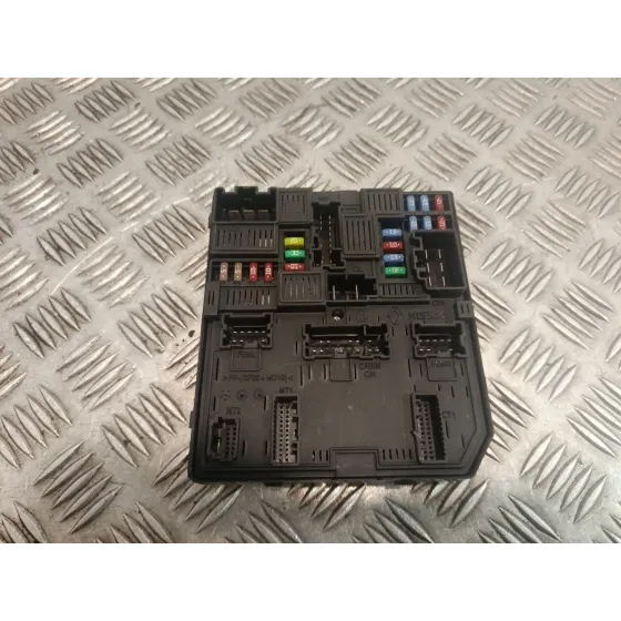 Caja Reles / Fusibles para Renault Kadjar (Ha_, Hl_)