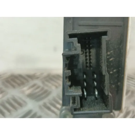 Motor Elevalunas Delantero Izquierdo para Seat Ibiza (Kj1)