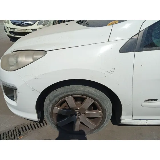 Aleta Delantera Izquierda para Peugeot 308 Sw I (4E_, 4H_)