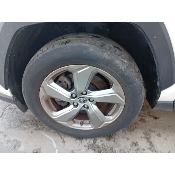 Mangueta Delantera Izquierda para Toyota Rav 4 V (_A5_, _H5_)