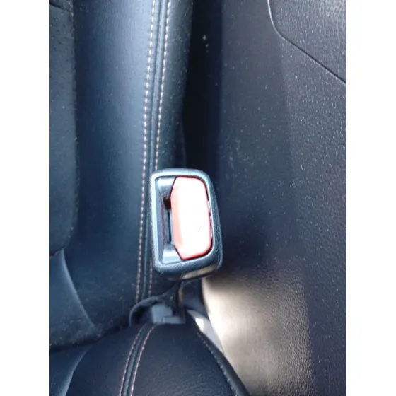 Enganche Cinturon Delantero Izquierdo para Toyota Rav 4 V (_A5_, _H5_)