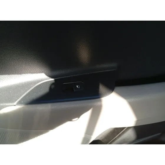 Mando Elevalunas Trasero Derecho para Kia Stonic (Yb)