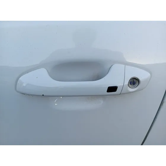Maneta Exterior Delantera Izquierda para Kia Stonic (Yb)