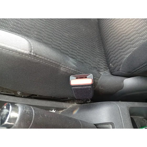 Enganche Cinturon Delantero Derecho para Peugeot 208 I (Ca_, Cc_)