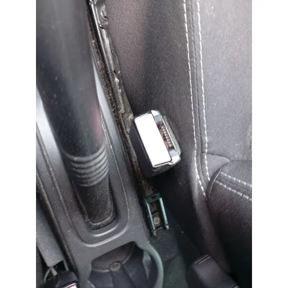 Enganche Cinturon Delantero Derecho para Dacia Duster (Hs_)
