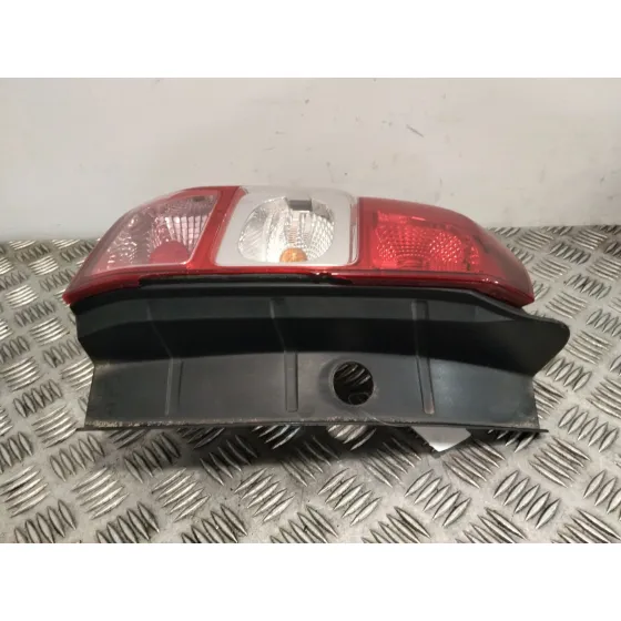 Piloto Trasero Izquierdo para Dacia Duster (Hs_)