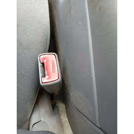 Enganche Cinturon Delantero Izquierdo para Toyota Rav 4 Ii (_A2_)