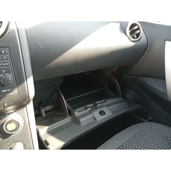 Guantera para Nissan Qashqai I (J10, Nj10)