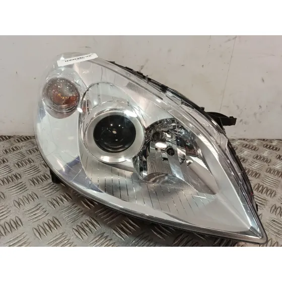 Faro Derecho para Mercedes-Benz Clase B Sports Tourer (W245)