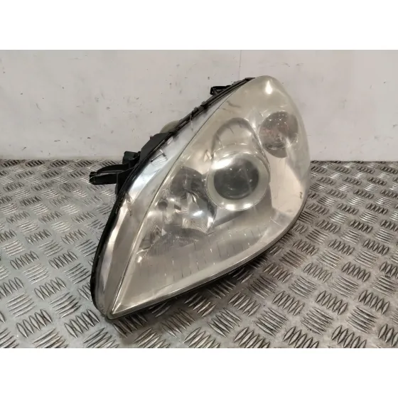 Faro Izquierdo para Mercedes-Benz Clase B Sports Tourer (W245)