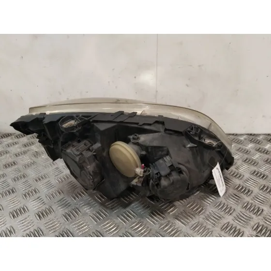 Faro Izquierdo para Mercedes-Benz Clase B Sports Tourer (W245)
