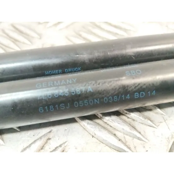 Amortiguadores Maletero / Porton para Volkswagen Touareg (7L6)