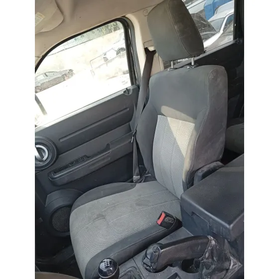 Asiento Delantero Derecho para Dodge Nitro