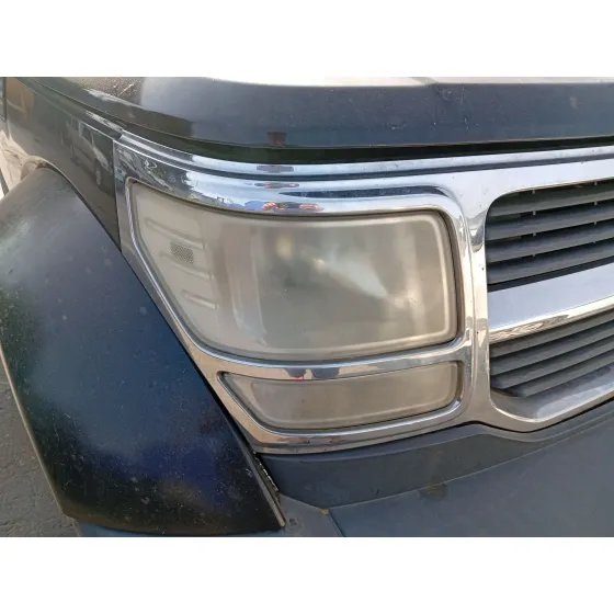 Faro Derecho para Dodge Nitro