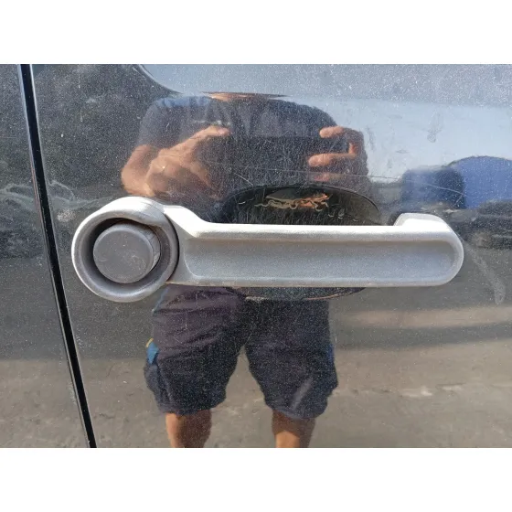 Maneta Exterior Delantera Derecha para Dodge Nitro