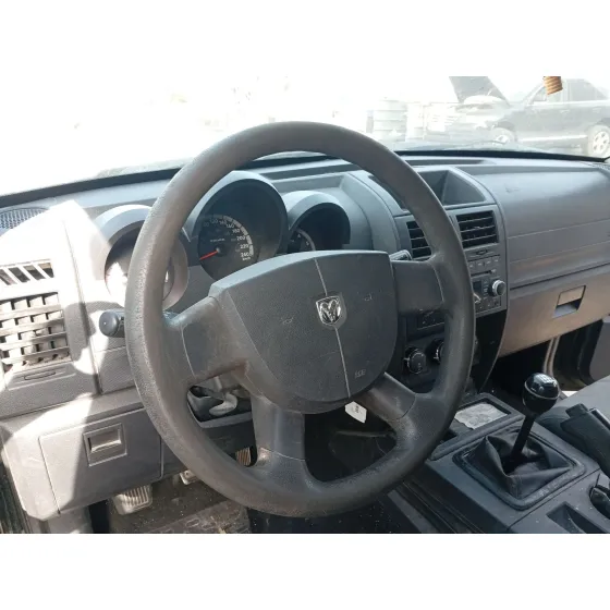 Volante para Dodge Nitro